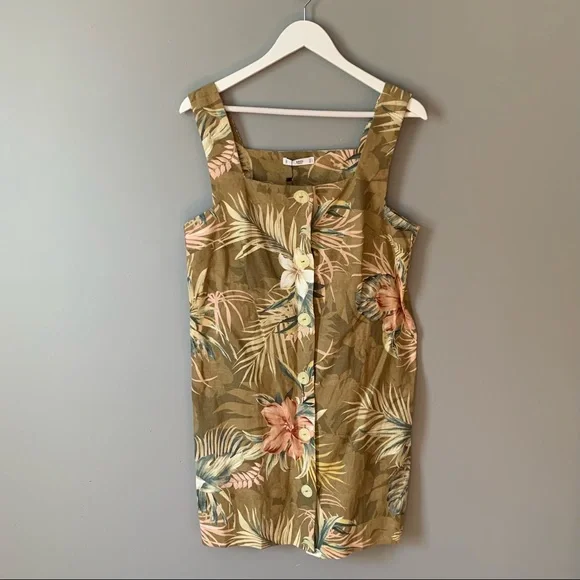 NWT MNG Casual Hawaiian Tiki Print Dress NWT MNG Casual Hawaiian Tiki Print Dress